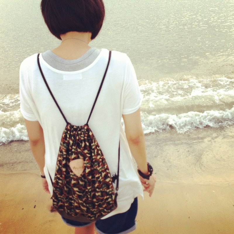 NEW NOISE 迷彩束口袋/后背包 - 侧背包/斜挎包 - 其他材质 绿色