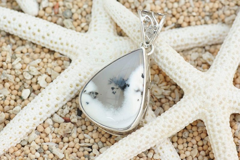 デンドリチックアゲートのペンダントトップ - 项链 - 宝石 黑色