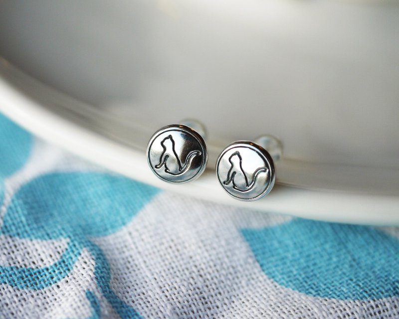 【单只】925纯银【猫 剪影 Logo 耳环】就是爱谜夏~ - 耳环/耳夹 - 纯银 银色