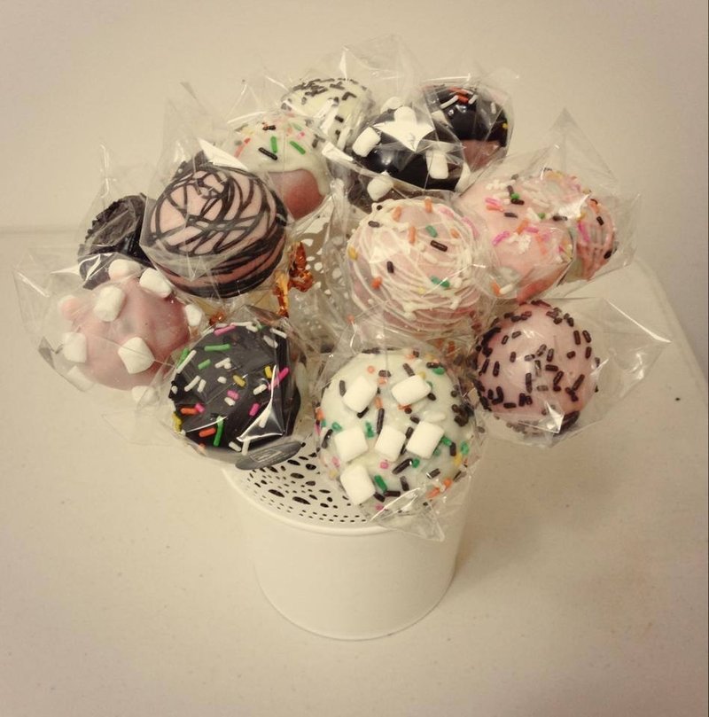 【黑熊先生巧克力布朗尼】缤纷棒棒糖布朗尼5支 - 巧克力 - 新鲜食材 多色