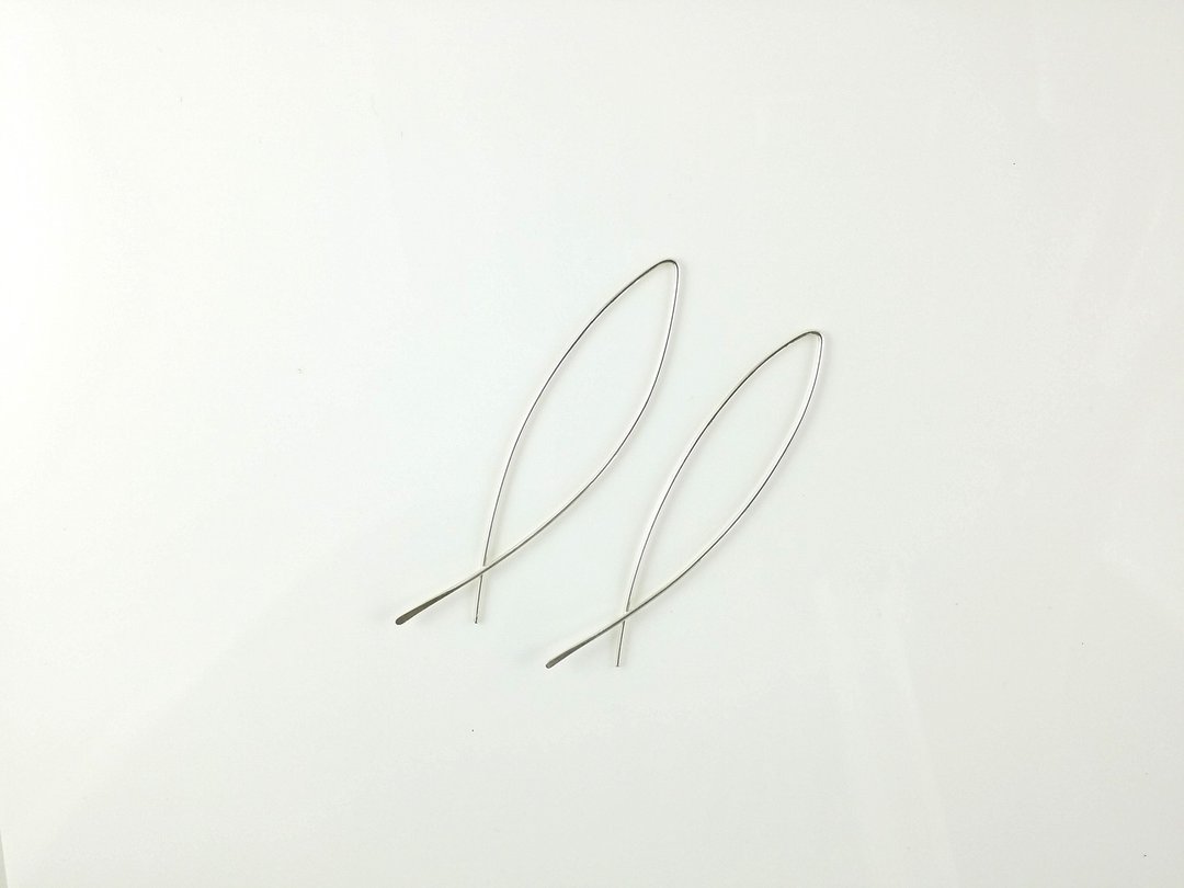 纯银耳环,线光系列Line light collection LLE001 轻耳饰 台湾设计师手工制 - 耳环/耳夹 - 纯银 银色