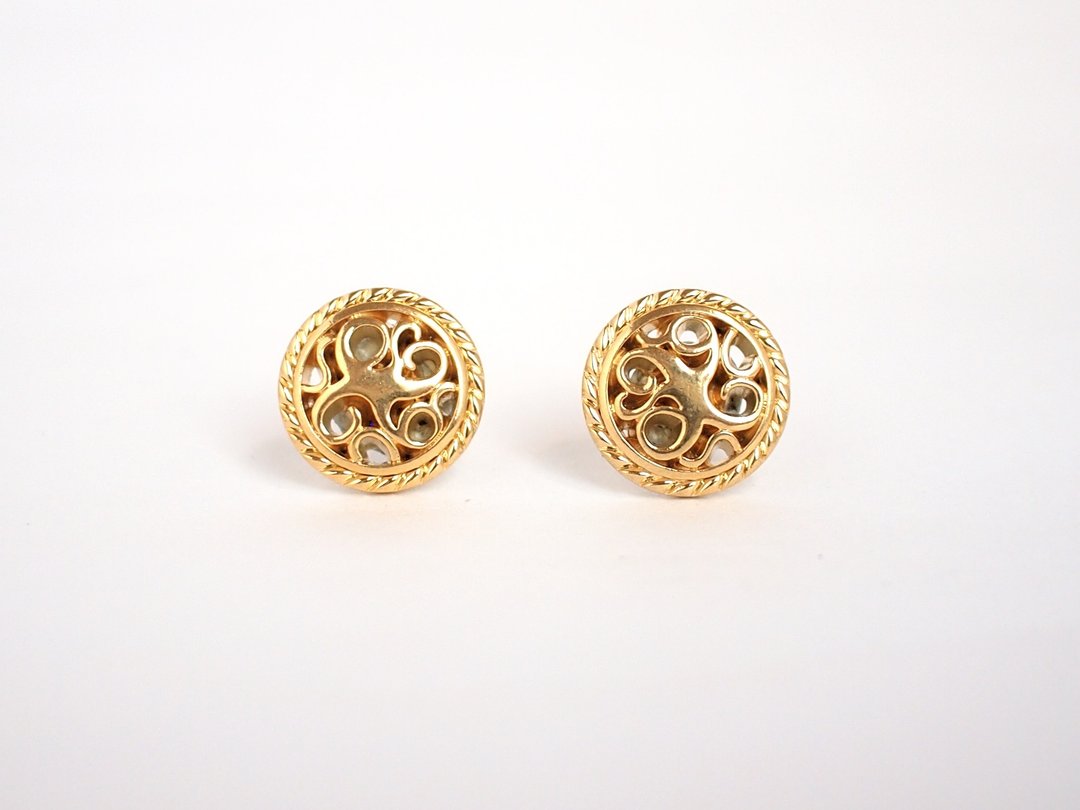 [Circle dot] 金藤蔓 - 耳环/耳夹 - 塑料 金色