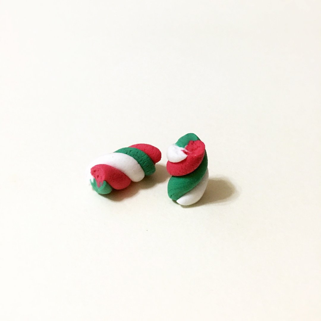 ~~mini 圣诞新品上市~~棉花糖耳环组(2个一组) (可改耳夹式) ((满600随机送神秘小礼物)) - 耳环/耳夹 - 粘土 多色