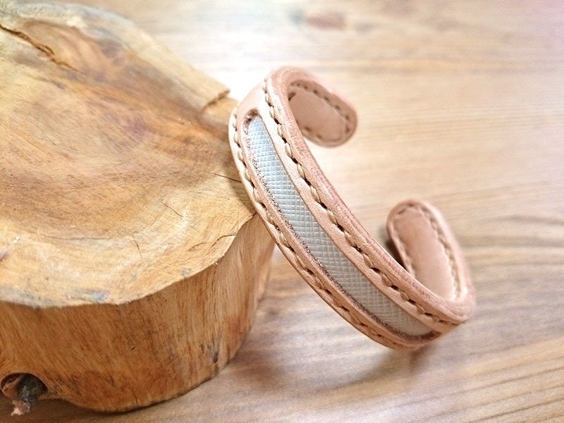 革手作_吉祥五行同心皮手环-铜芯增加(s)-五行白 - 手链/手环 - 真皮 