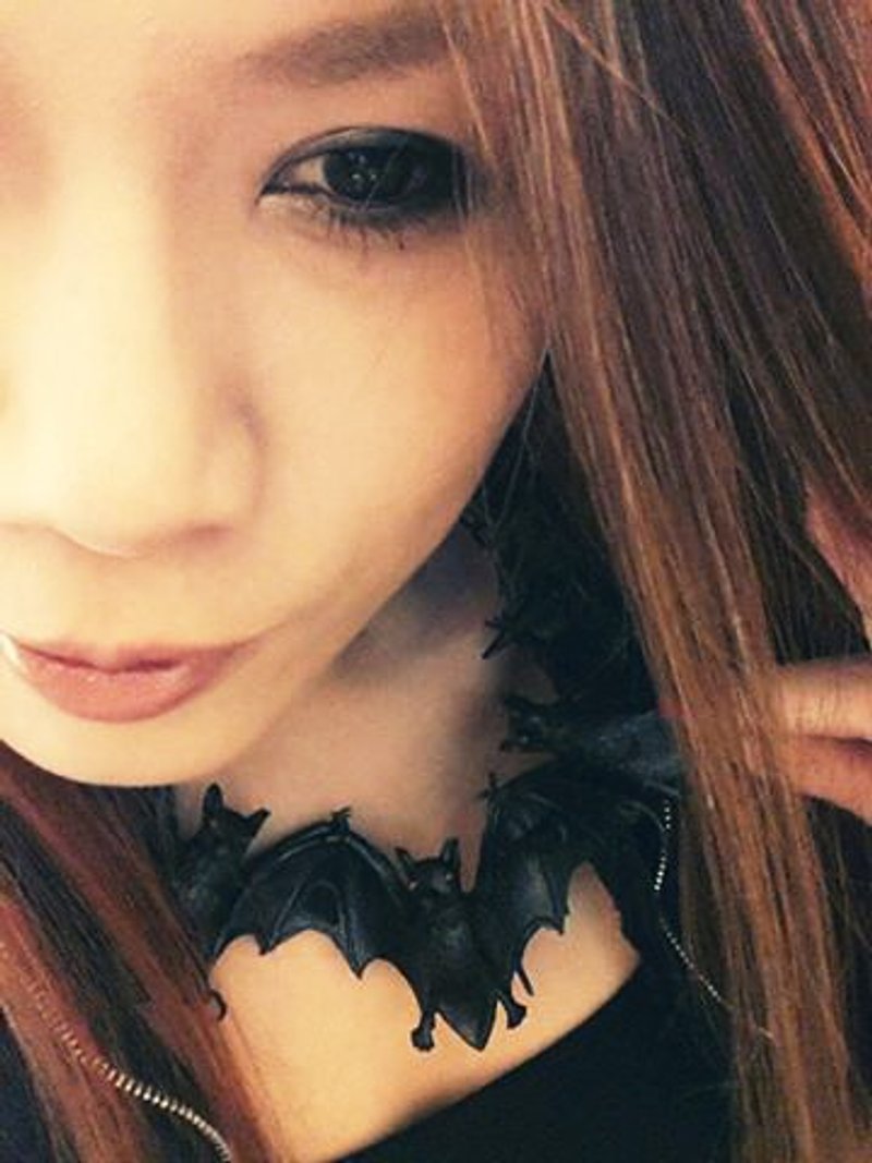 台湾原创 Double M 暗黑铆钉蝙蝠项链 - 项链 - 其他材质 黑色