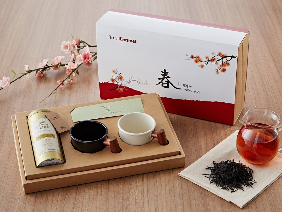 Truvii木柄珐琅杯礼盒(花梨木珐琅杯400mlx2+日月老茶厂 红玉红茶) 限量推出 - 茶具/茶杯 - 珐琅 白色