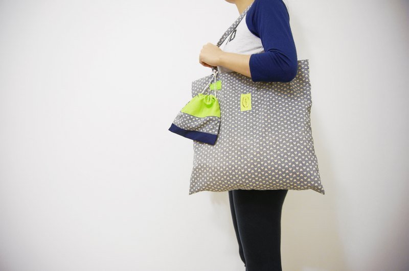 随身好朋友购物袋 （爱心朵朵开） - 侧背包/斜挎包 - 其他材质 灰色