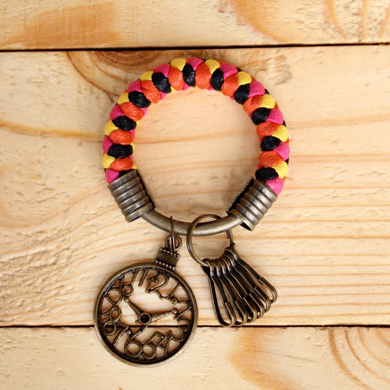 【UNA-优娜手作】纯手工 编织 腊绳 铁环 钥匙圈(小)5.3CM/定制化 - 吊饰 - 其他材质 多色