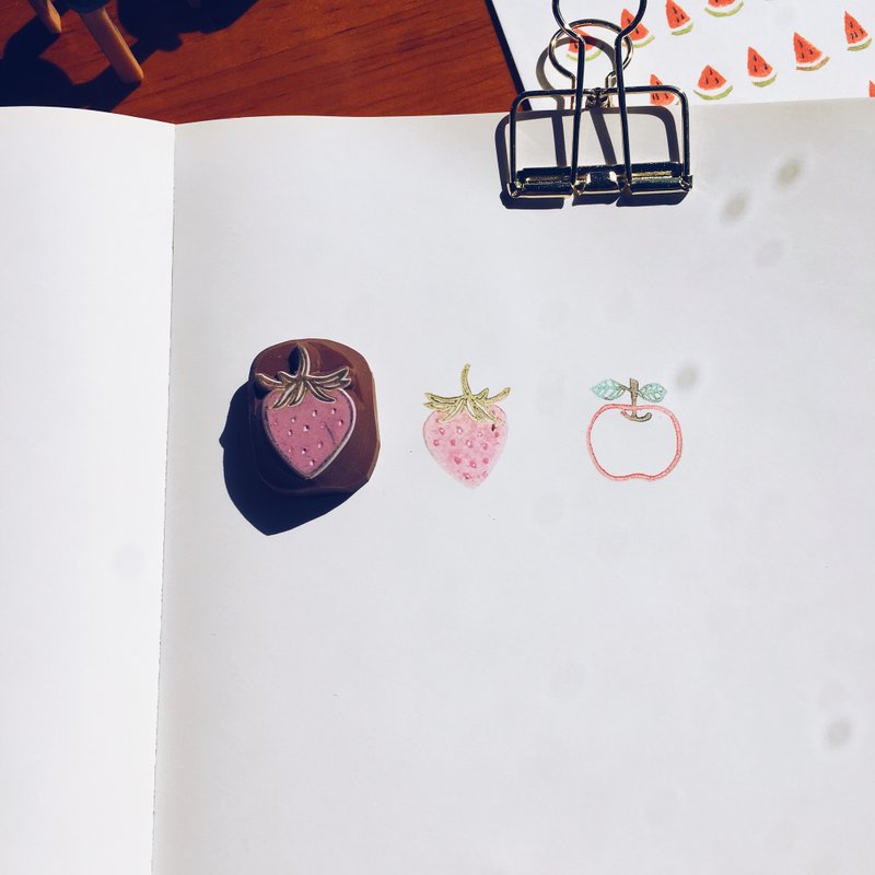 Deerday手刻章 草莓 - 印章/印台 - 橡胶 粉红色