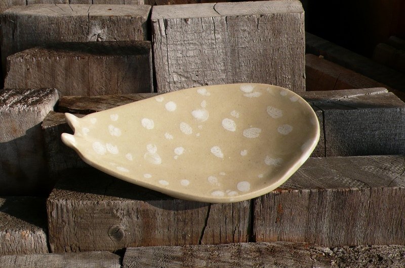 慢生活。白色点点无壳蜗牛 蛞蝓趣味小品碟皿 - 浅碟/小碟子 - 其他材质 白色