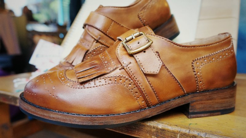 画鞋儿极品系列 鞋柜里永远的那双皮鞋  扣环棕 - 女款休闲鞋 - 真皮 咖啡色