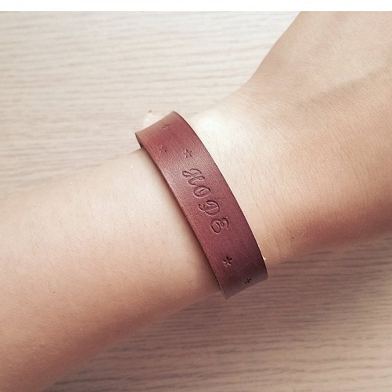 座右铭皮革手环│木莓色SAC02002 - 手链/手环 - 真皮 红色