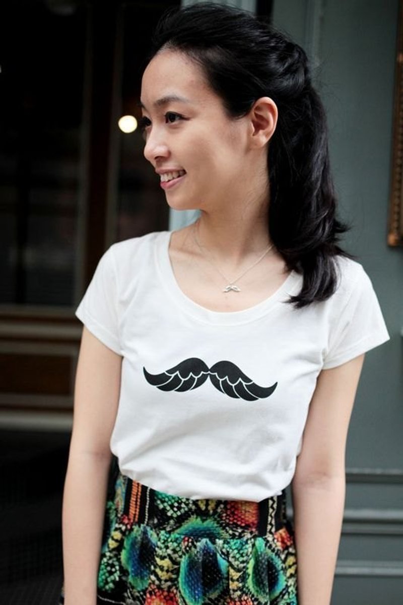 ::GeorgiaTsao:: 小胡子翅膀有机棉T-shirt S/M - 女装 T 恤 - 棉．麻 白色