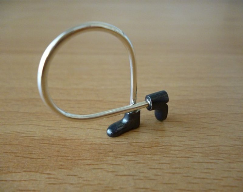 Shoe ring - 戒指 - 其他金属 黑色