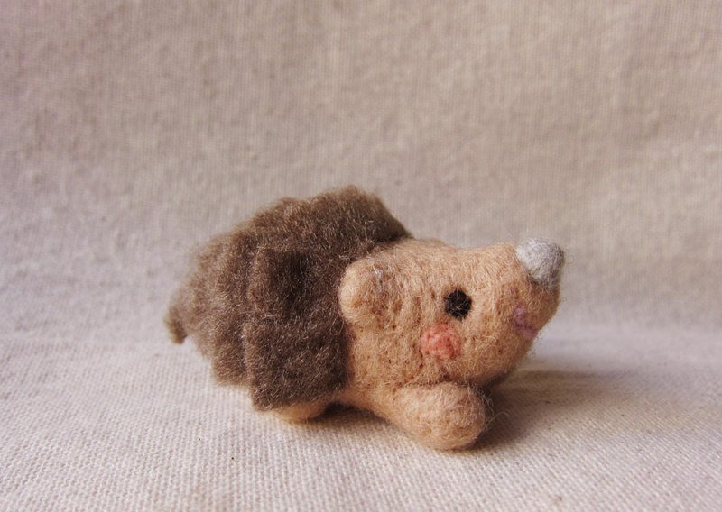 阳光小刺猬  项链/包包吊饰/钥匙圈(功能择一) - 钥匙链/钥匙包 - 羊毛 多色