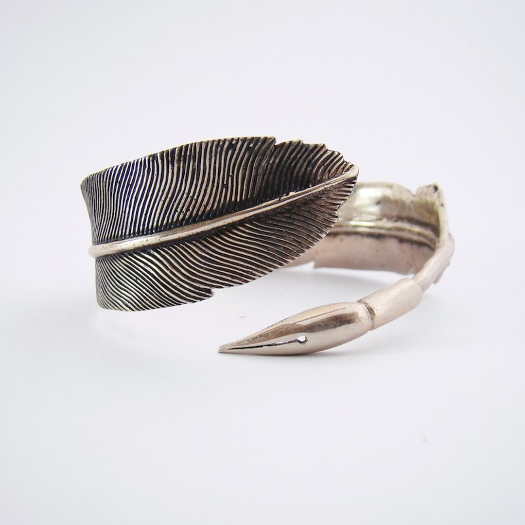 Quill pen bangle in white bronze Rocker jewelry ,Skull jewelry,Biker jewelry - 手链/手环 - 其他金属 