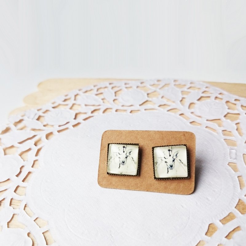 方形白色糜鹿头像耳钉母亲节礼物 - 耳环/耳夹 - 其他金属 白色