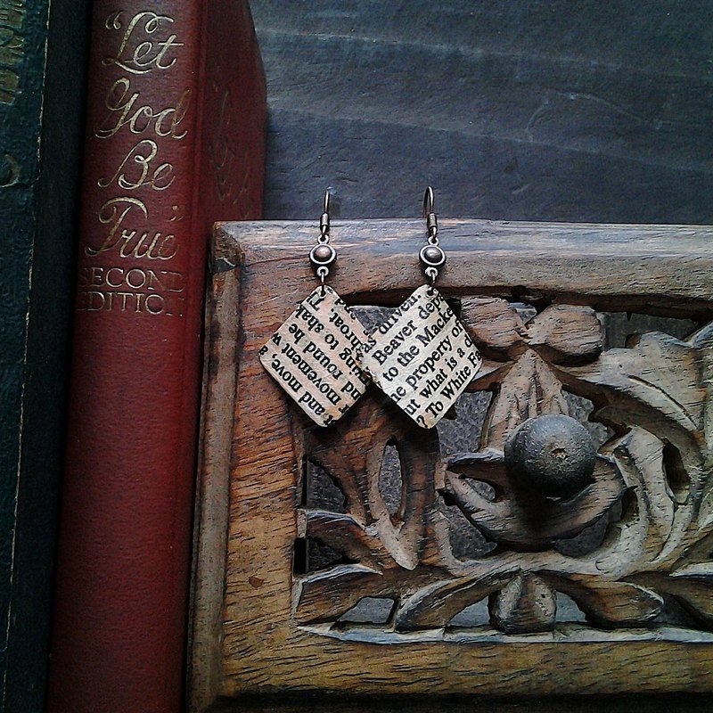 Muse回收纸设计复古小菱形耳环 - 耳环/耳夹 - 其他材质 多色