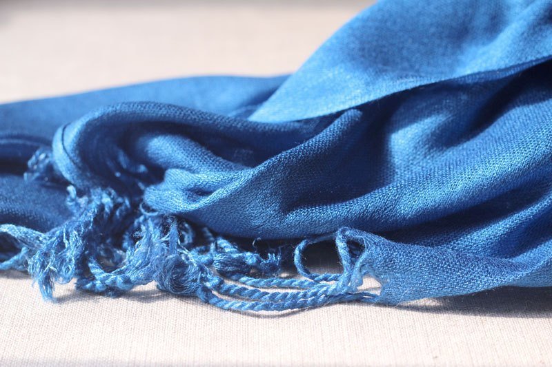 大菁植物染围巾 § 海蓝 - 丝巾 - 棉．麻 蓝色