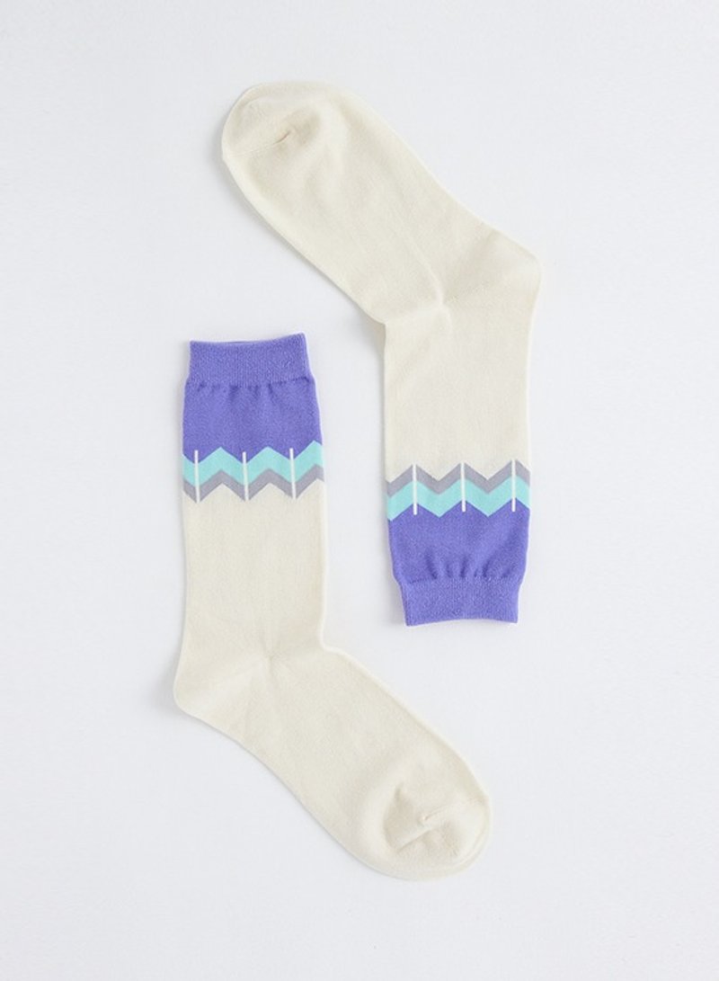 【去海边】 OutOfOffice / 紫白 / 不规则 / 袜子 - 袜子 - 棉．麻 紫色