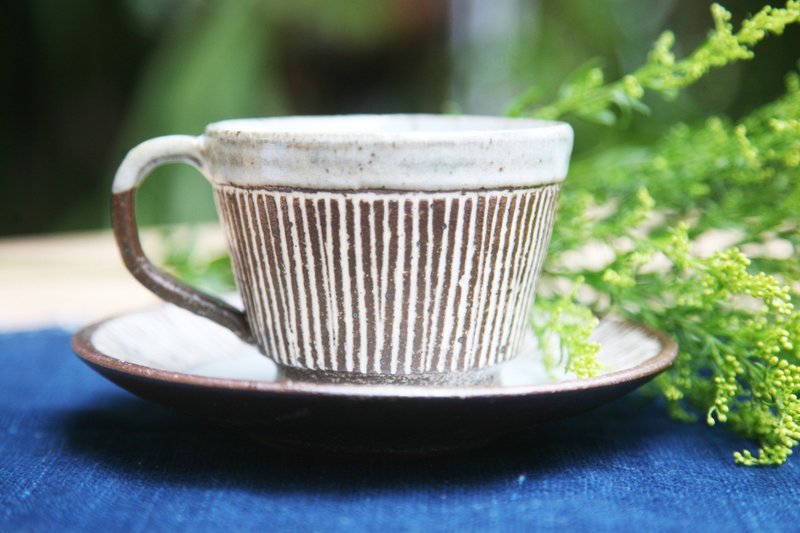 BLUT'S 六鲁 咖啡蜡笔纹路杯组 - 咖啡杯/马克杯 - 陶 多色