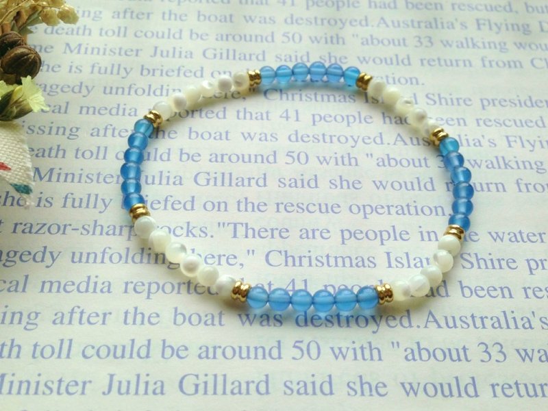 毕业礼物~浪花朵朵~贝壳/蓝玛瑙/黄铜 手工手环 - 手链/手环 - 其他材质 