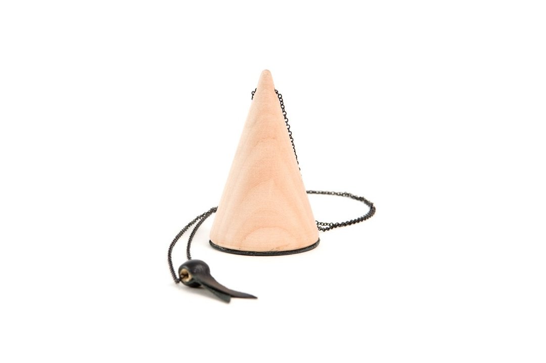 ANYWAY WOODEN CONE NECKLACE 实木圆三角锥体项链 - 项链 - 真皮 黑色