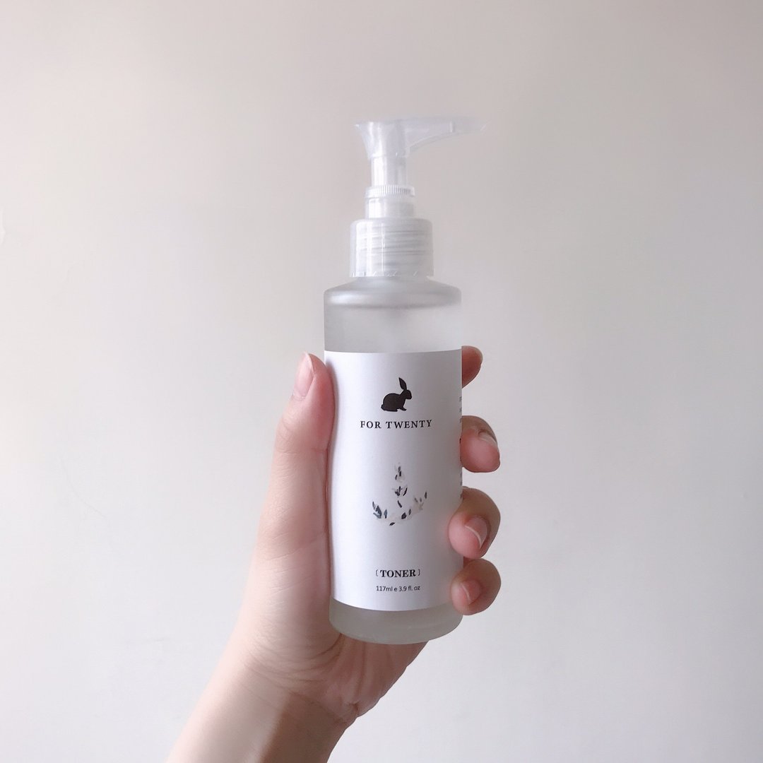 【水透光高机能化妆水】抗老保湿 敏感肌无酒精 抗老化妆水 - 化妆水/喷雾 - 玻璃 白色