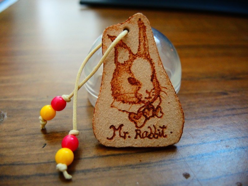 Mr.Rabbit 穿着衬衫打着蝴蝶结的伯爵兔 part2 - 吊饰 - 真皮 咖啡色