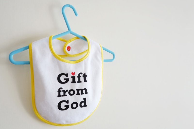 ::心里话系列:: 感恩款 Gift from God 围兜兜 - 围嘴/口水巾 - 棉．麻 黄色