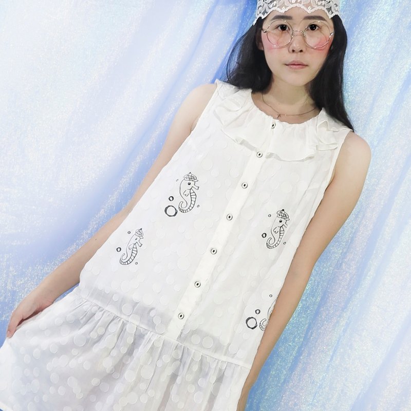 海马泡泡荷叶领洋装 - 女装短裤 - 其他材质 白色