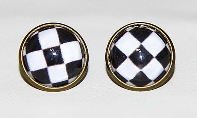 小方格-黑白配耳环(耳针/耳夹) - 耳环/耳夹 - 其他金属 黑色