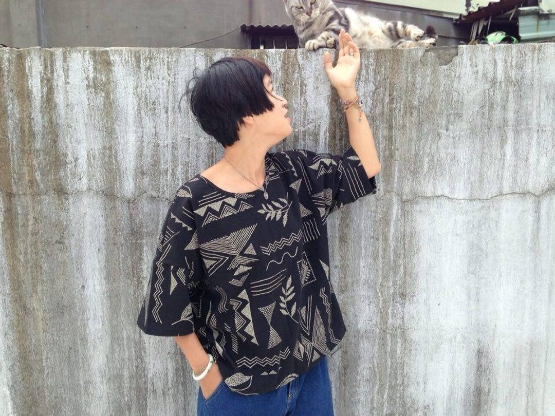 猫毛系列 图腾上衣_黑(最后一件!!) - 女装上衣 - 其他材质 黑色