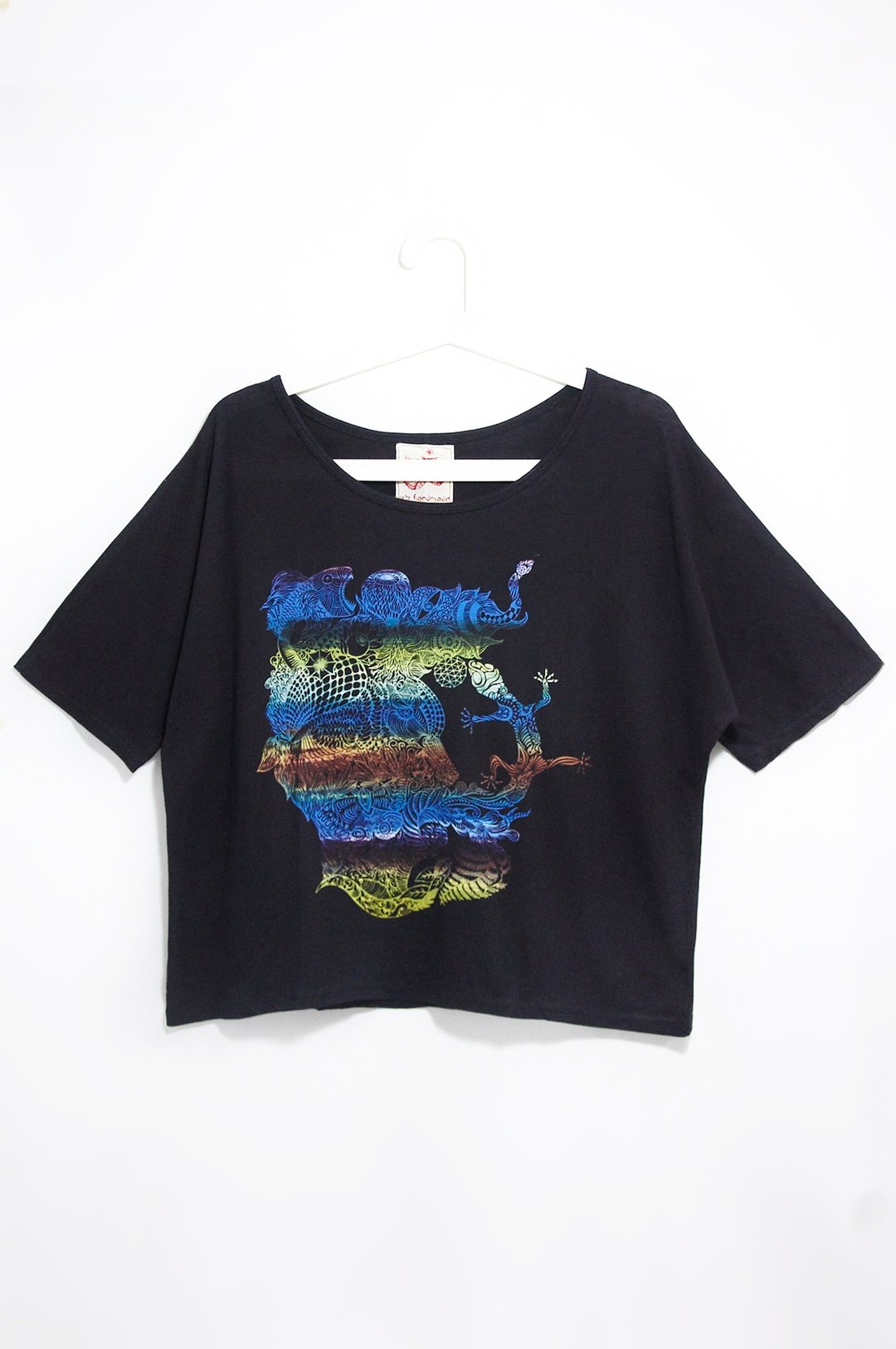 女装手感短版上衣 / T-shirt - 心灵之图系列旅行记忆 ( 黑色 ) - 女装 T 恤 - 棉 黑色
