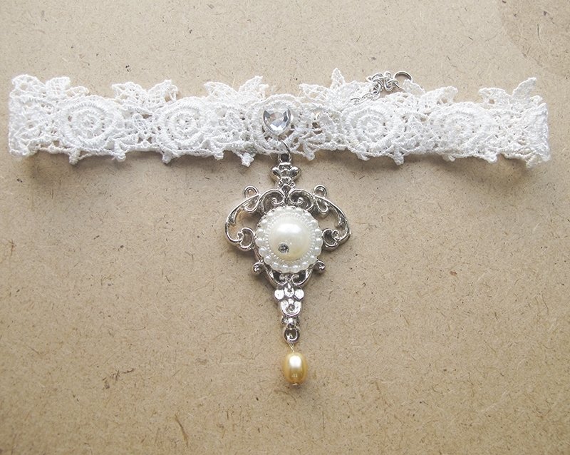 Mimi&Gogo+雪白女士蕾丝颈圈 - 项链 - 其他金属 白色