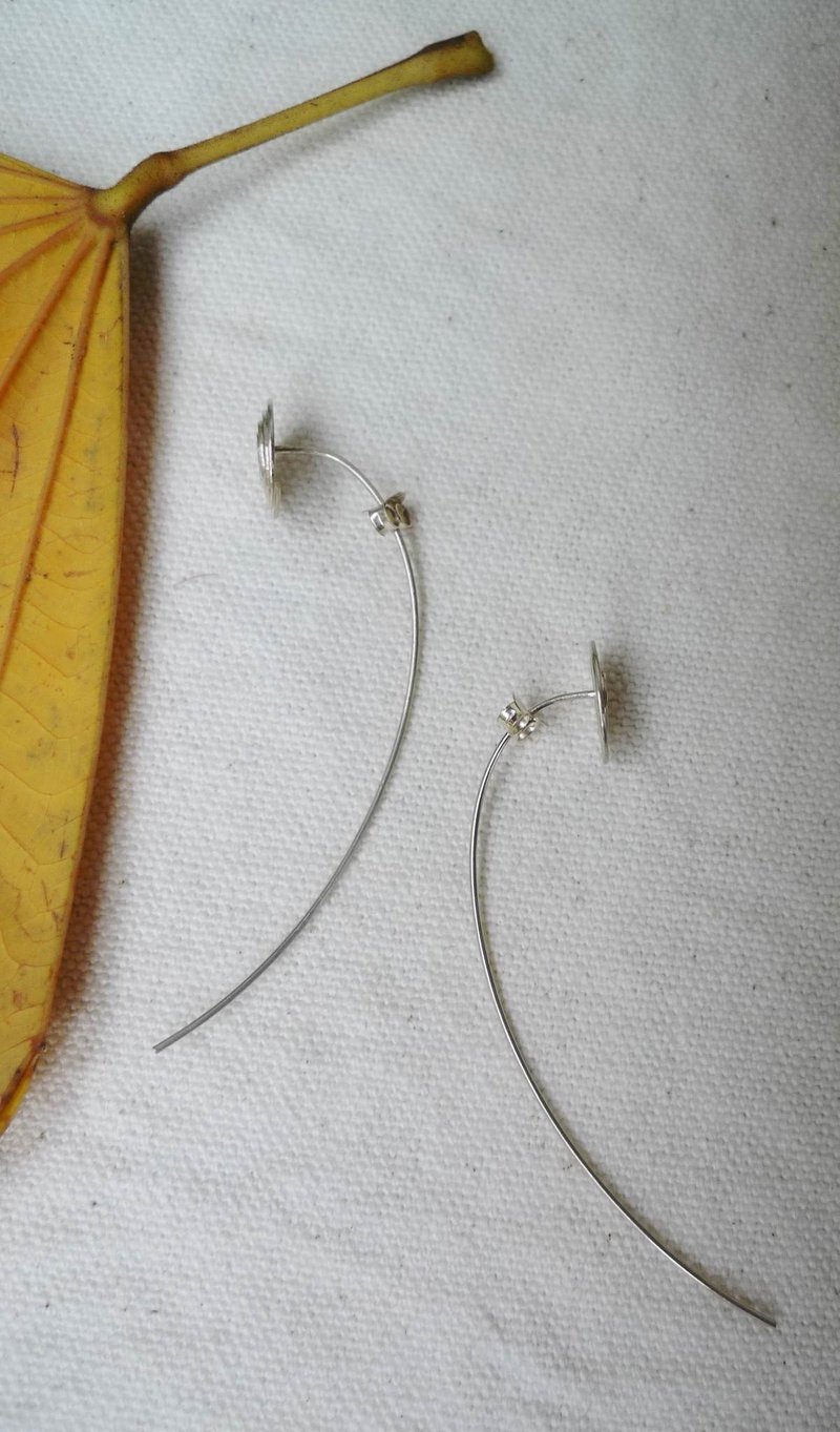 云圈圈银耳环 - 耳环/耳夹 - 其他金属 灰色