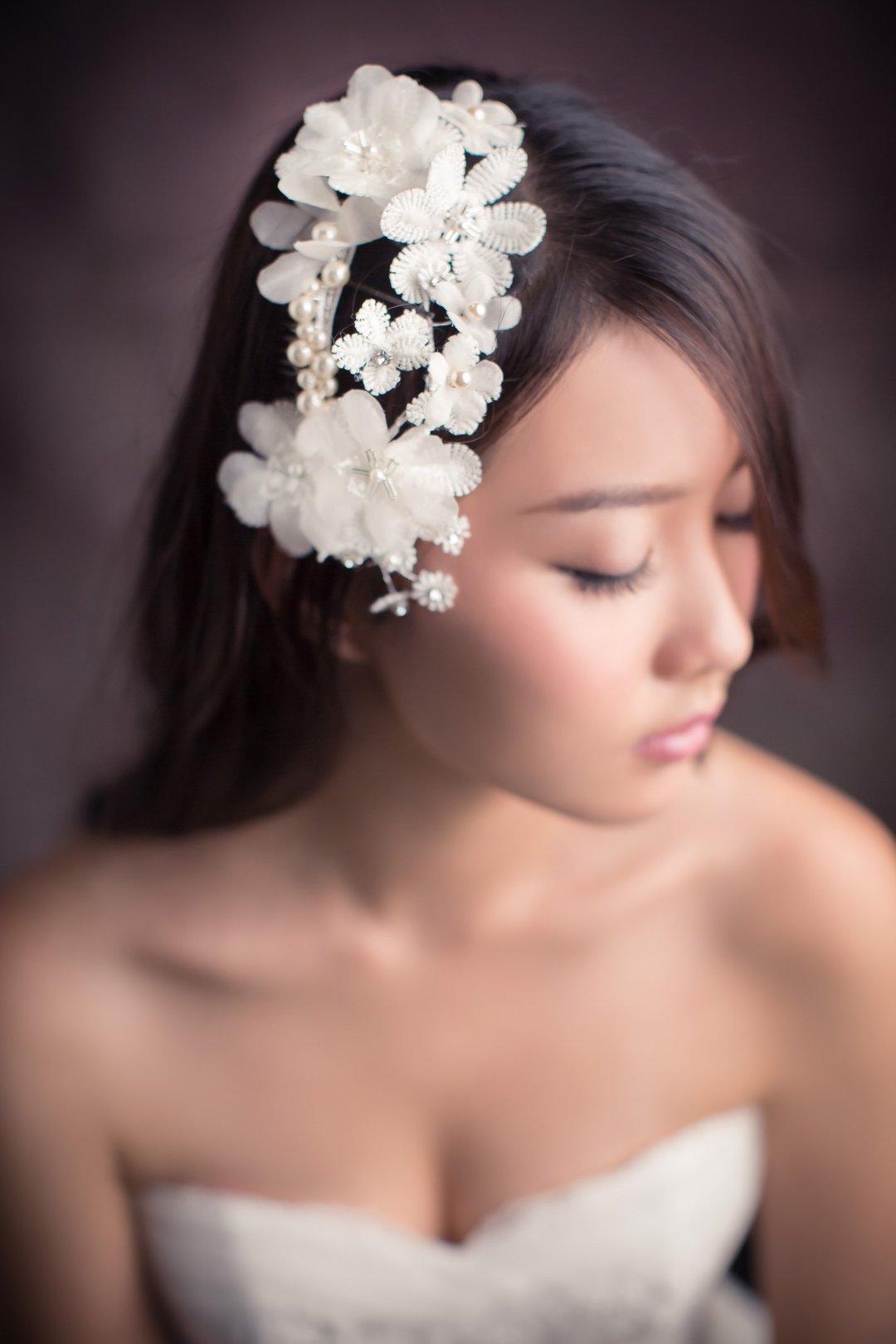 《Being of Love》蕾丝花朵头饰／真丝花瓣新娘髪饰／串珠手工结婚配饰 - 发饰 - 其他材质 白色