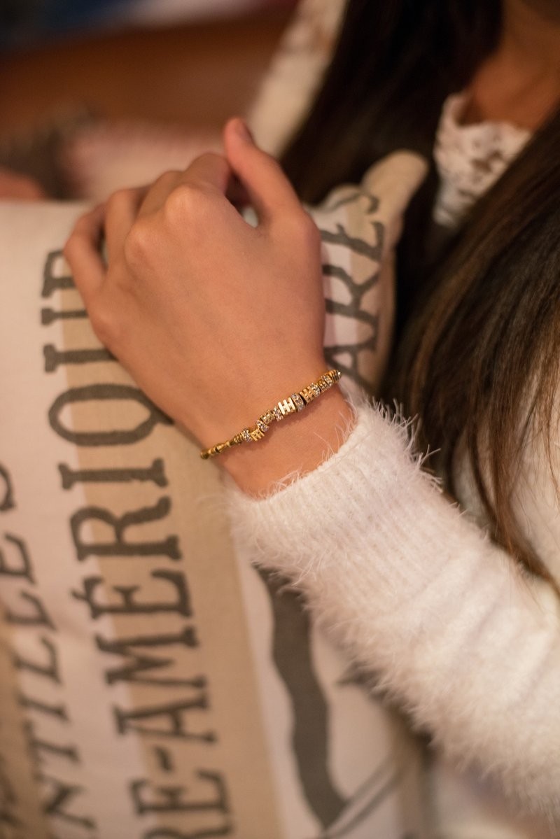 古典方型刻纹黄铜锆石手链    闺蜜1+1优惠组合 - 手链/手环 - 其他材质 