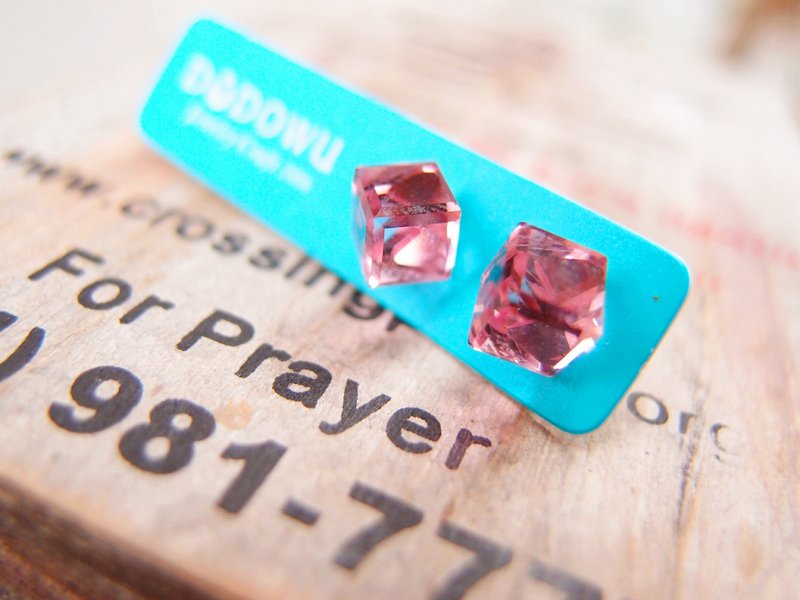 《DODOWU手作轻珠宝》【奥地利水晶※粉红果冻糖耳环】 - 耳环/耳夹 - 其他材质 粉红色