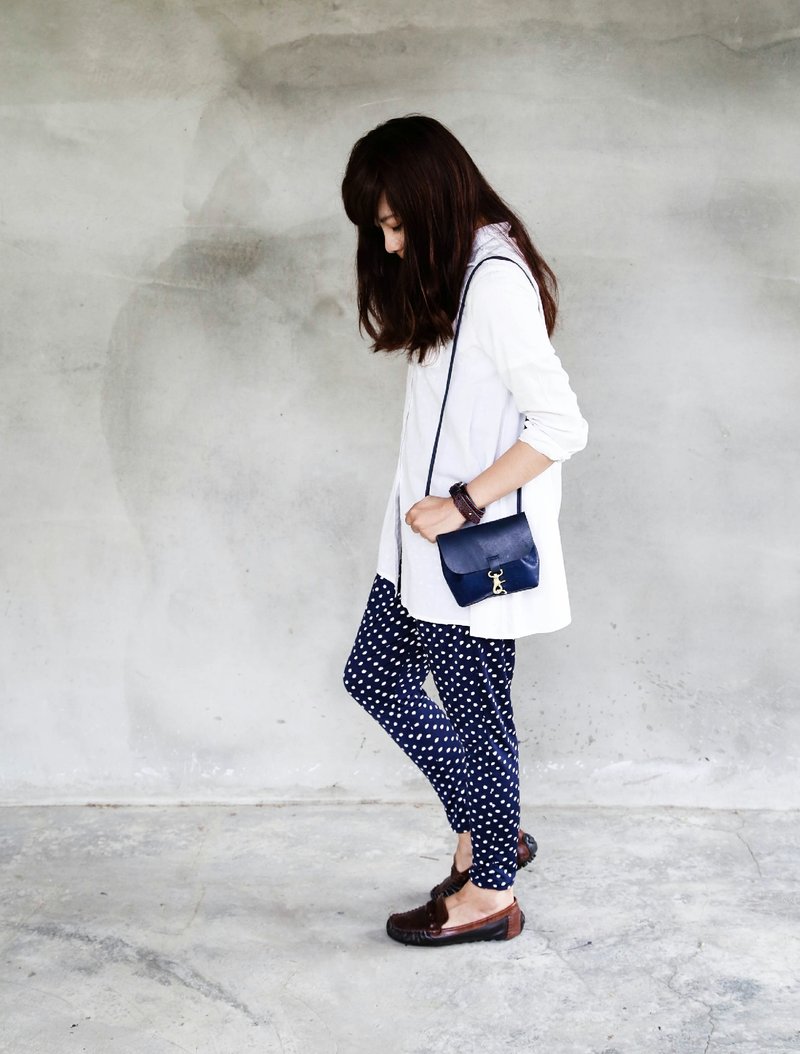 【Peek-A-Boo ! I see you !】ZiBAG-017 *  深蓝鸵鸟纹 * - 侧背包/斜挎包 - 真皮 蓝色