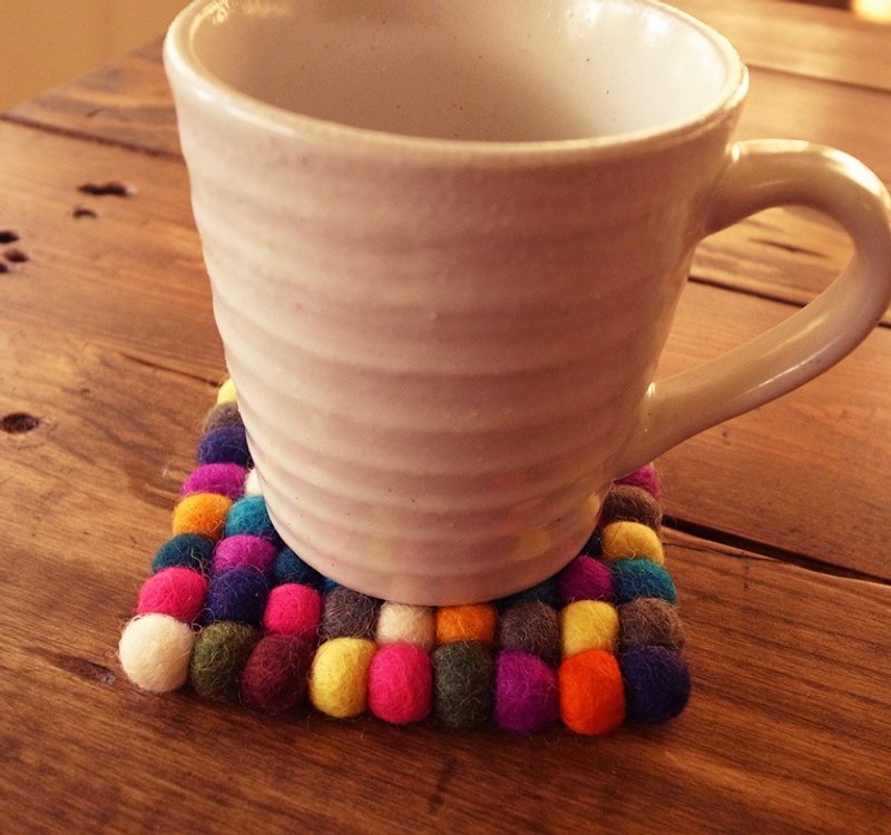 羊毛毡 球球 手工 杯垫 彩色 方形 10cm - 杯垫 - 羊毛 多色