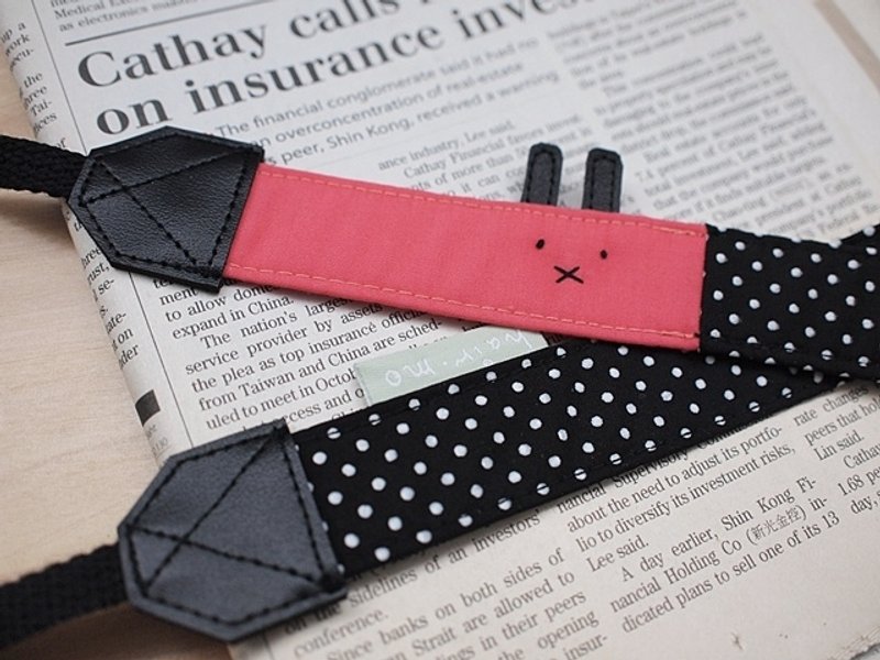 hairmo。X嘴兔双挂皮片相机背带-黑点+玫红(一般) - 相机背带/脚架 - 其他材质 黑色