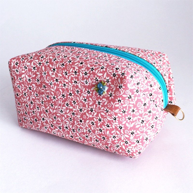 Pouch with Japanese Traditional Pattern, Kimono (Large) "Silk" - 化妆包/杂物包 - 其他材质 粉红色