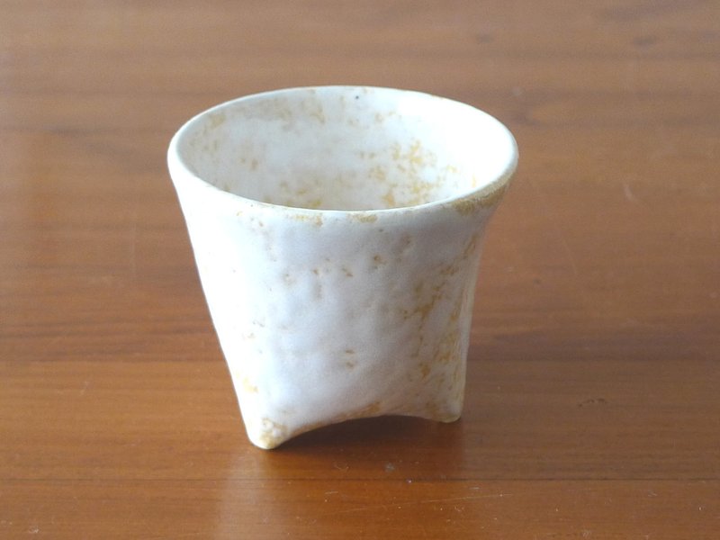 Seen walking series sake - 花瓶/陶器 - 其他材质 白色