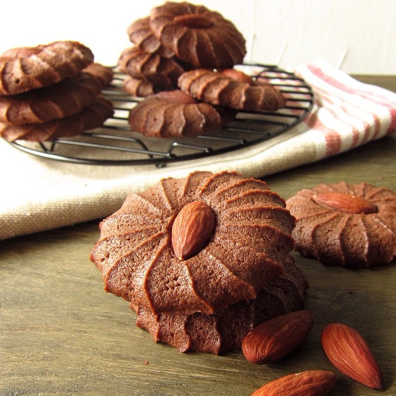 可可杏仁酥  -  12 片 (盒) - 手工饼干 - 新鲜食材 咖啡色
