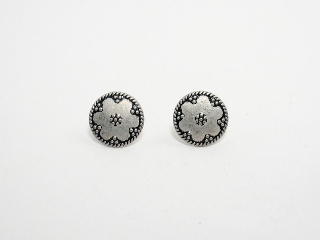 Circle dot 变色龙的眼 不锈钢耳针 耳环 耳夹 耳饰 055 - 耳环/耳夹 - 其他金属 灰色