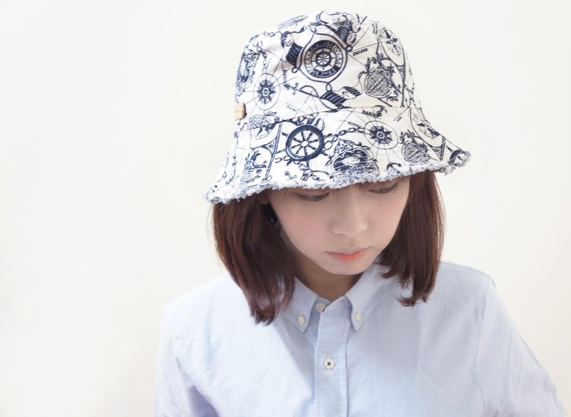 善变的双面渔夫帽 | 梦想路上的航海士 / 最后一个 M - 帽子 - 其他材质 白色