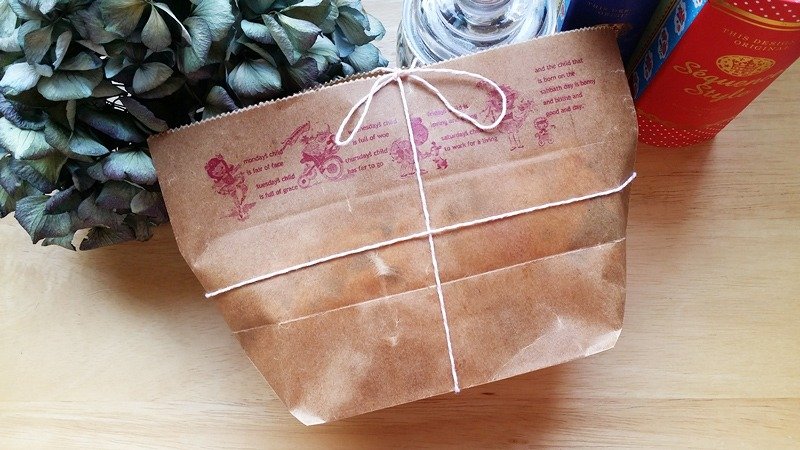 山本纸业 YAMAMOTO PAPER．Marche Bag 蜡纸包装袋【女孩 (GA513)】 - 信封/信纸 - 纸 咖啡色