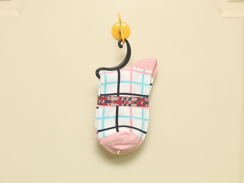 ◇Harper◇英伦情人典雅柏贝莉风3/4彩格短袜-粉白色 - 袜子 - 其他材质 粉红色