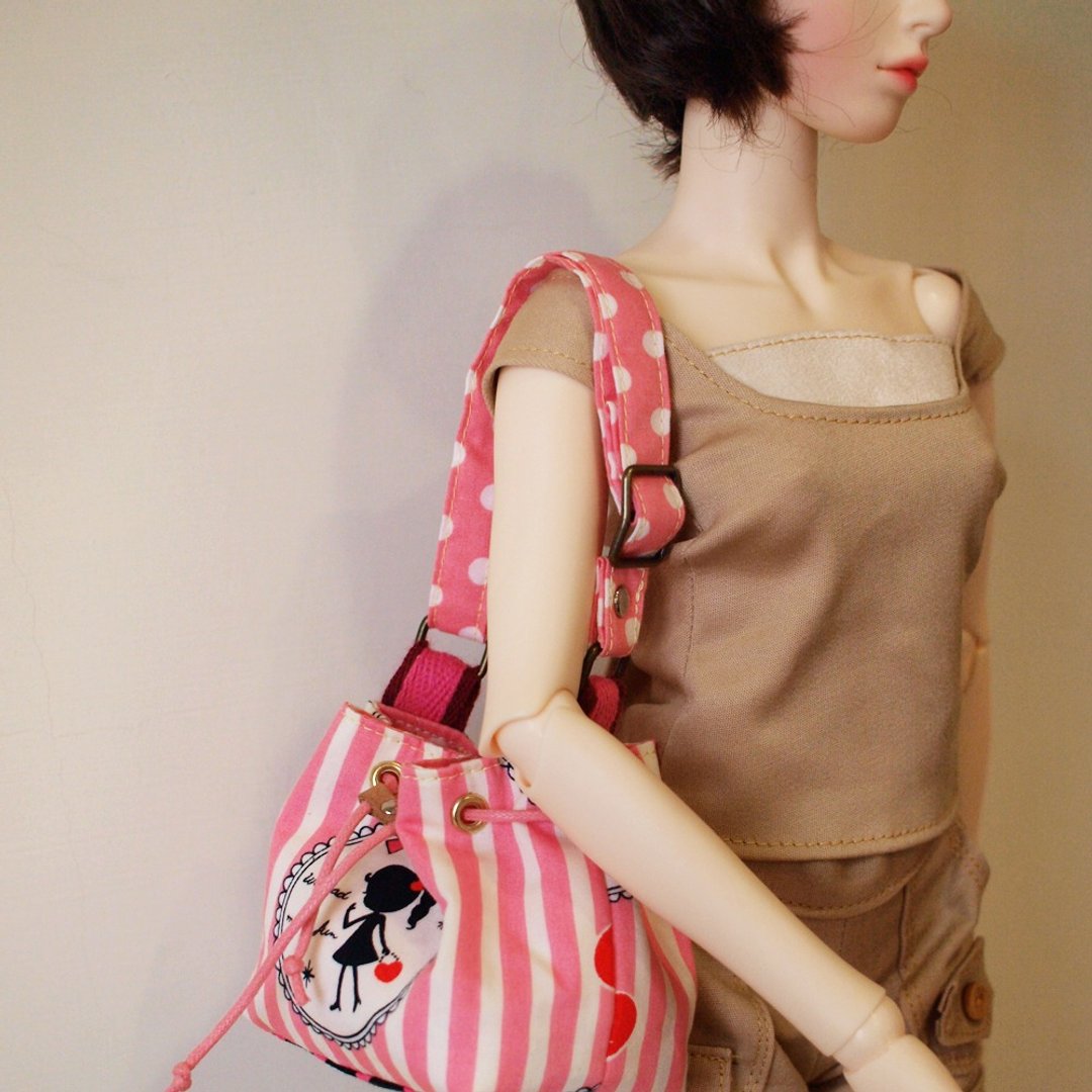 1pinfun 迷你 斜背包  Doll BJD 人形玩偶专用 粉红条纹 - 侧背包/斜挎包 - 其他材质 粉红色